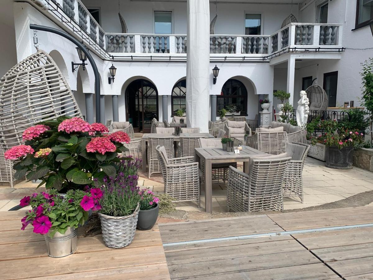 Boutiquehotel Goldhahn Bio Sport & Wellness Aalen Buitenkant foto
