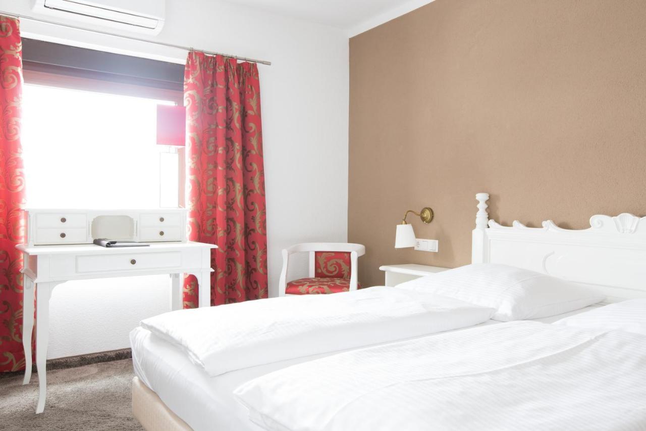Boutiquehotel Goldhahn Bio Sport & Wellness Aalen Buitenkant foto