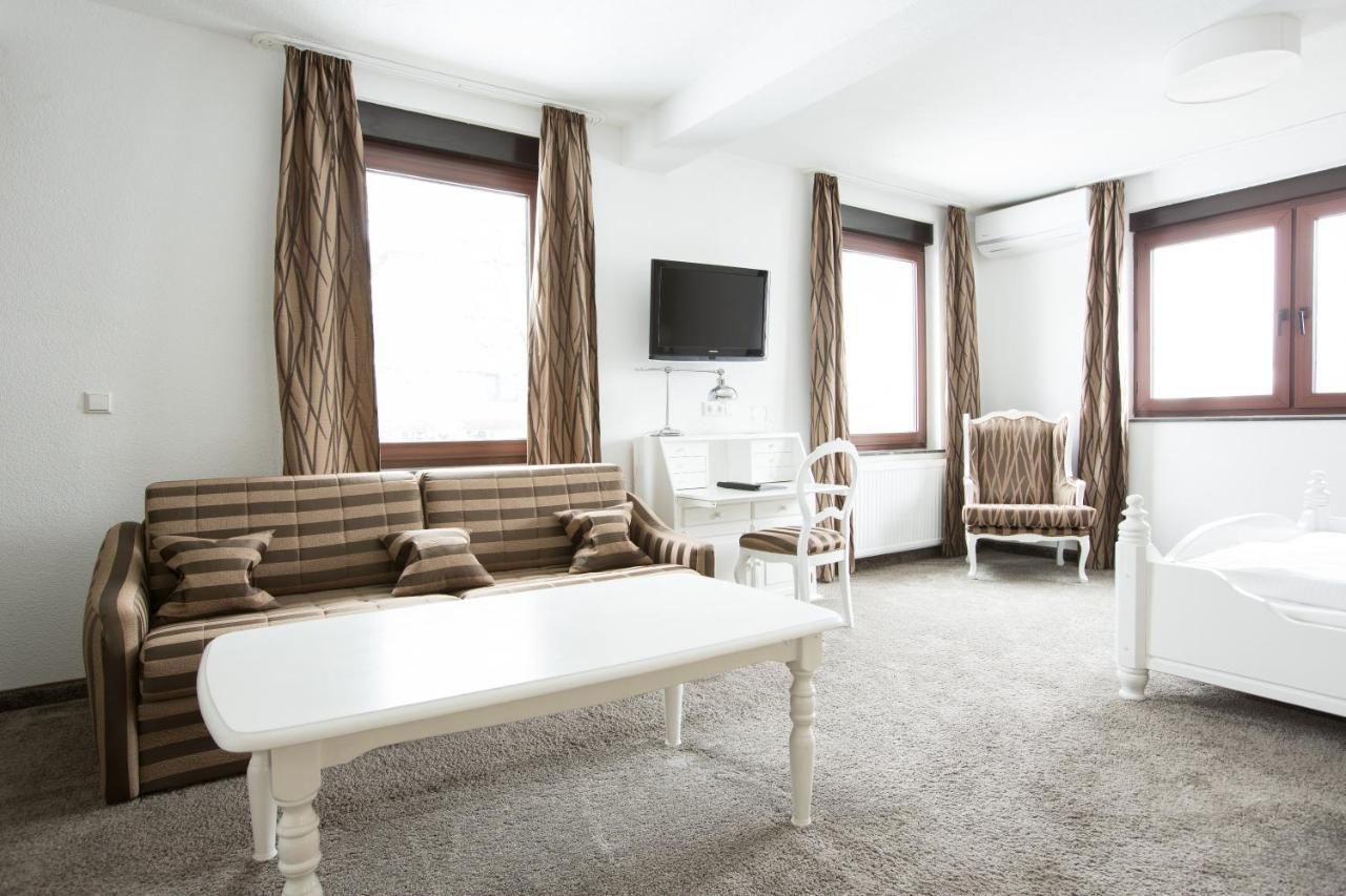 Boutiquehotel Goldhahn Bio Sport & Wellness Aalen Buitenkant foto