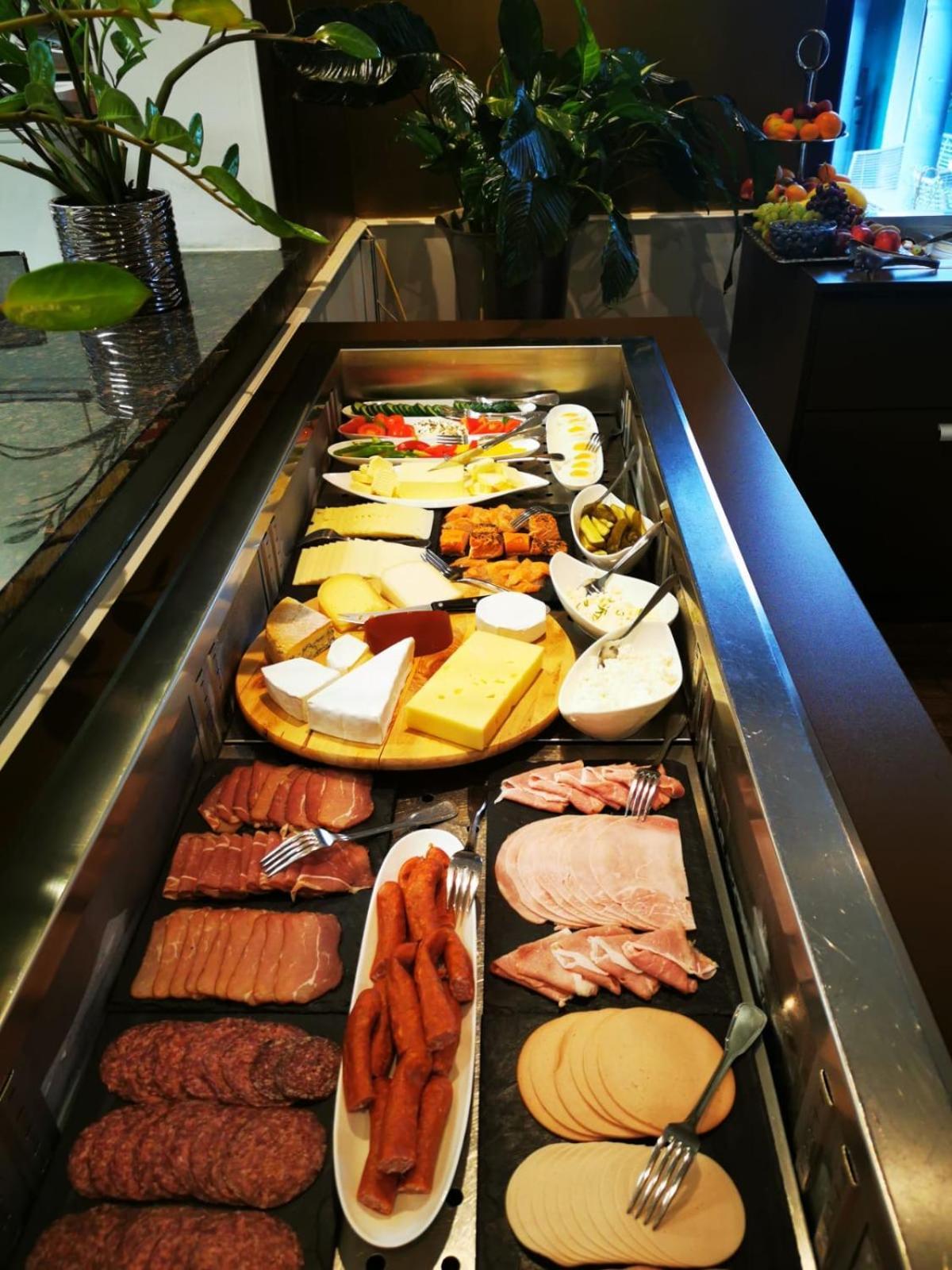 Boutiquehotel Goldhahn Bio Sport & Wellness Aalen Buitenkant foto