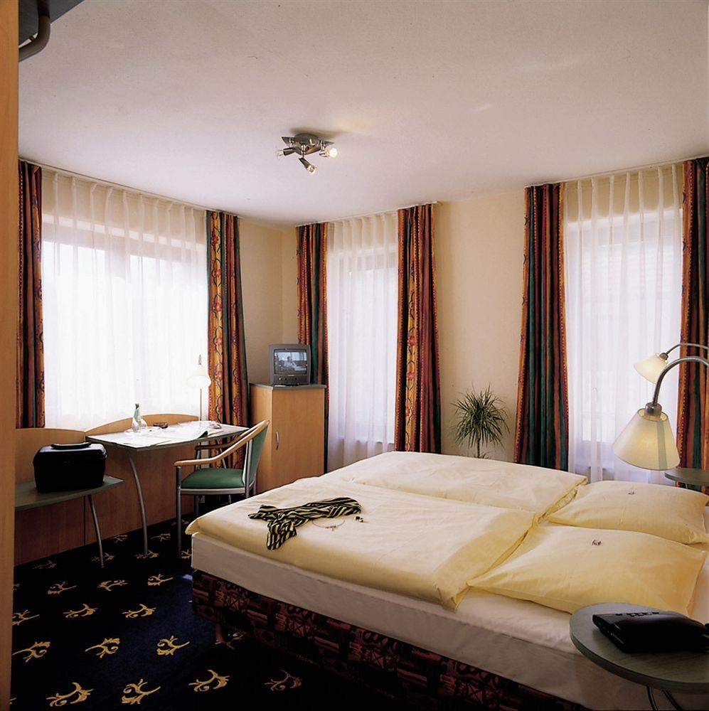 Boutiquehotel Goldhahn Bio Sport & Wellness Aalen Buitenkant foto
