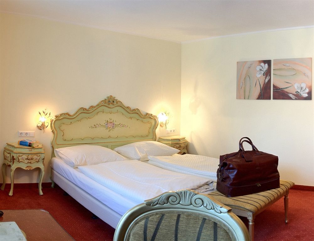 Boutiquehotel Goldhahn Bio Sport & Wellness Aalen Buitenkant foto