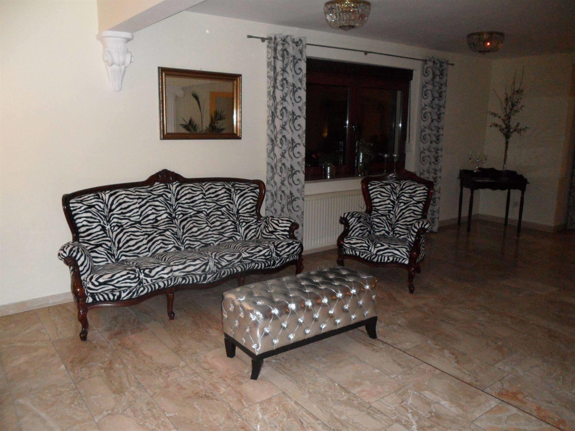 Boutiquehotel Goldhahn Bio Sport & Wellness Aalen Buitenkant foto